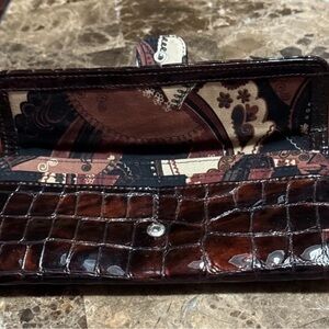 Elegant Brown Crocodile-Embossed Wallet